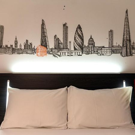 Easyhotel London City Shoreditch Екстериор снимка