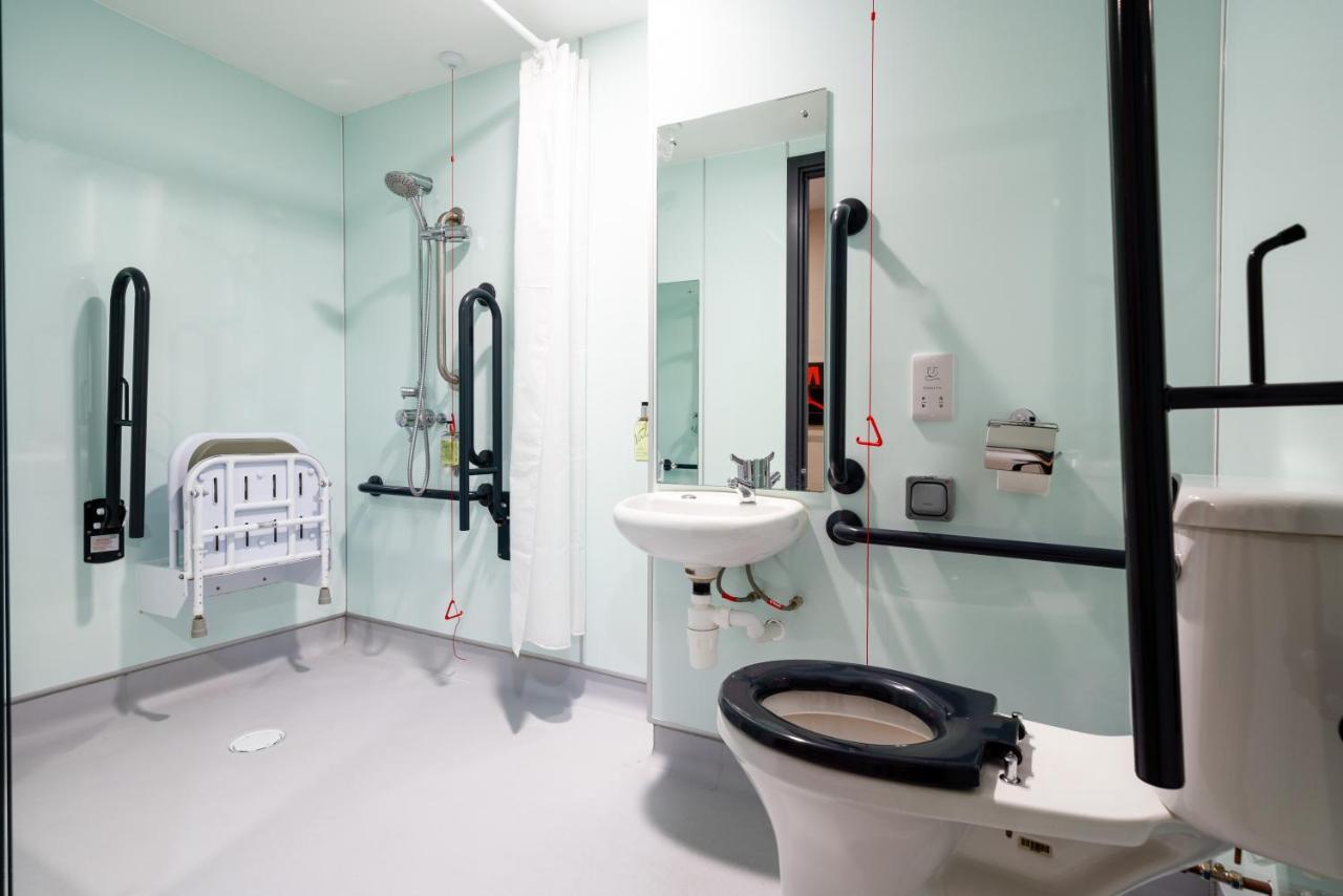 Easyhotel London City Shoreditch Екстериор снимка