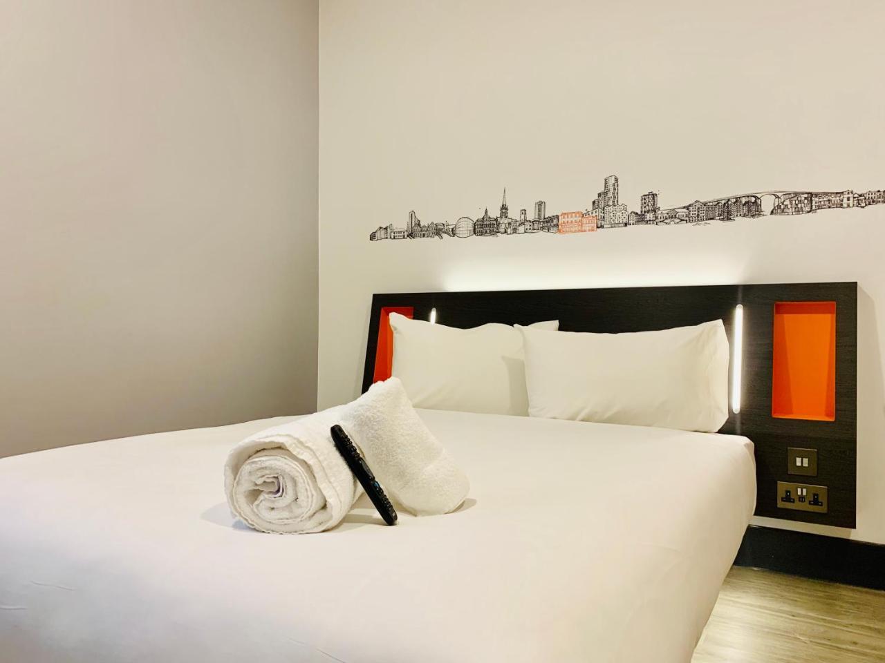 Easyhotel London City Shoreditch Екстериор снимка