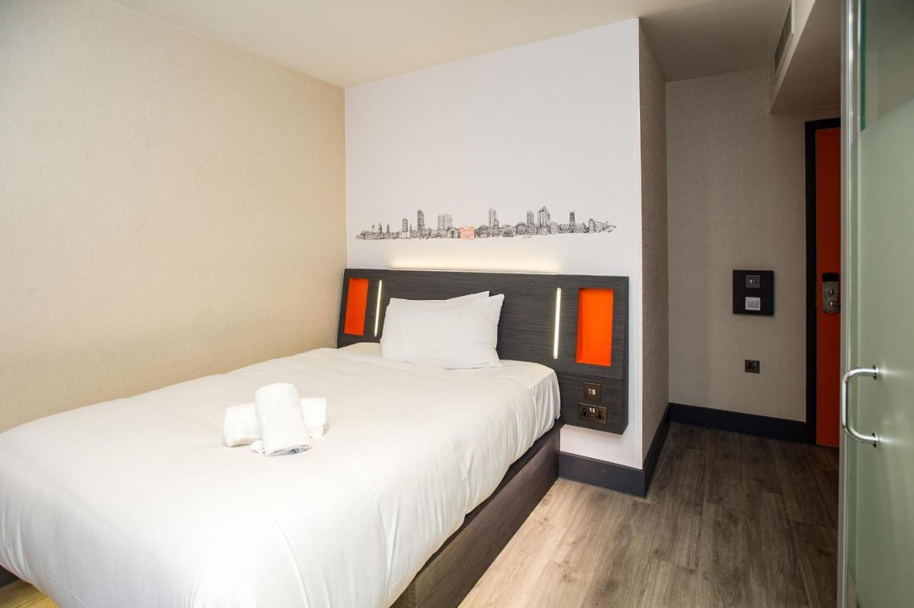Easyhotel London City Shoreditch Екстериор снимка