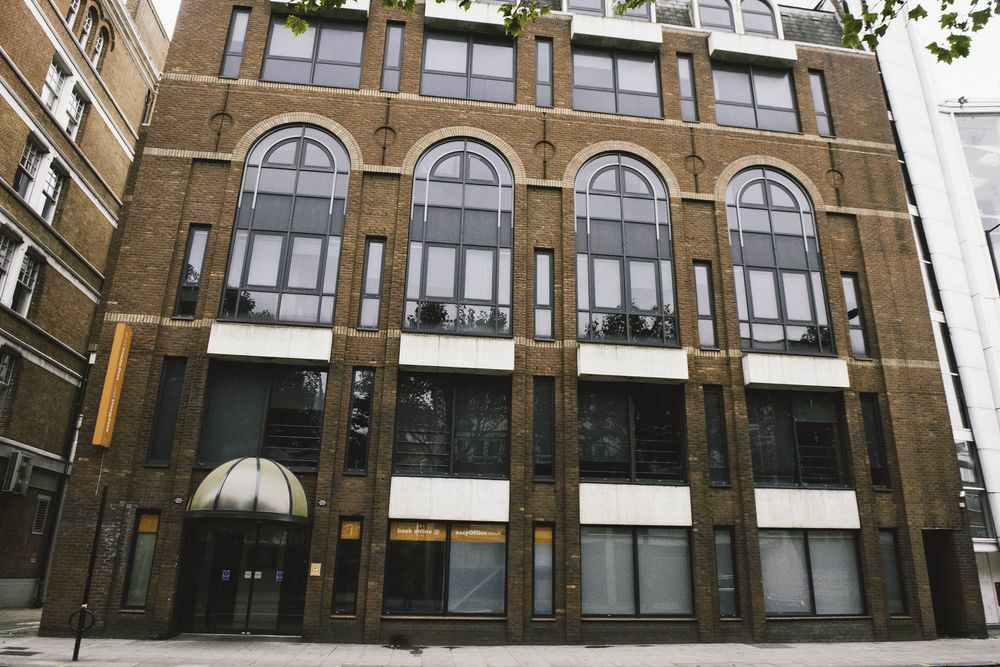 Easyhotel London City Shoreditch Екстериор снимка