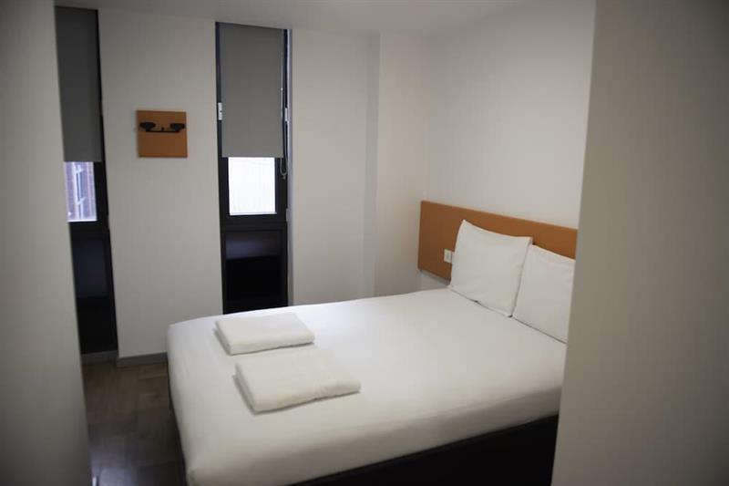 Easyhotel London City Shoreditch Екстериор снимка