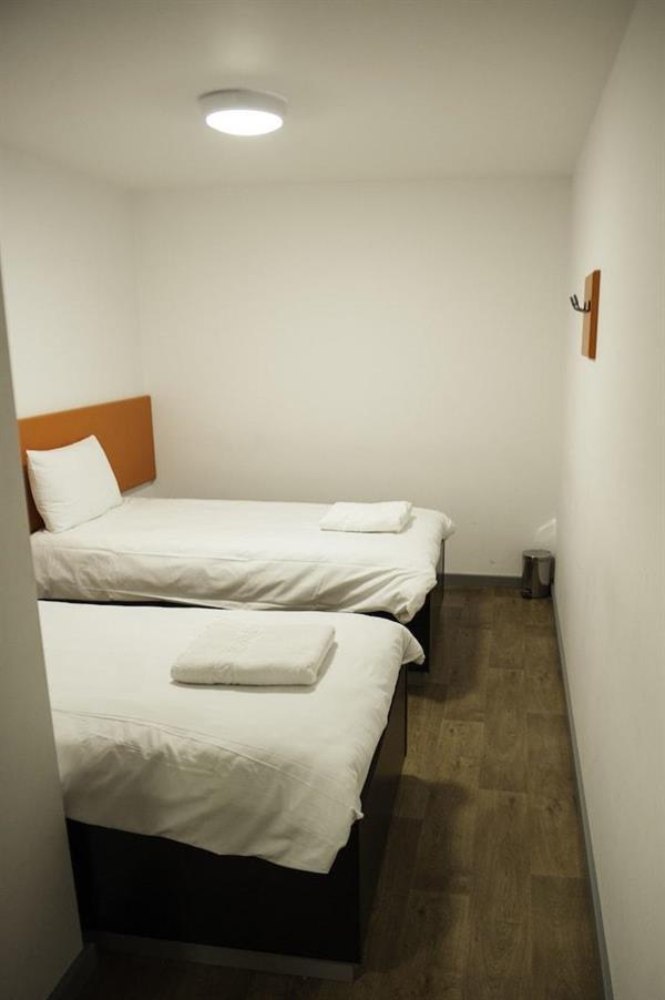 Easyhotel London City Shoreditch Екстериор снимка